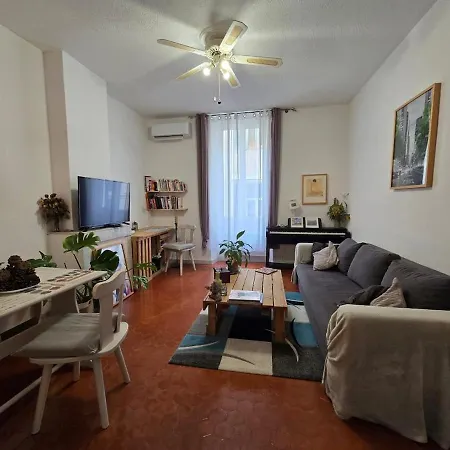 - Centre- Film Festival Apartment